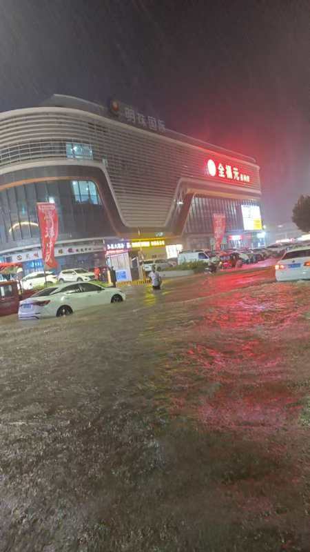 狂风暴雨袭击东营